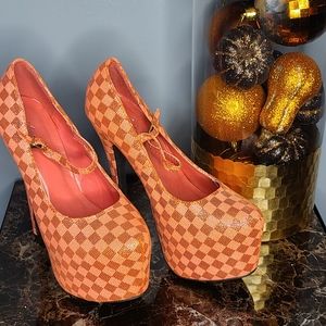 - Pink and Black Ami Clubwear Platform Stile…